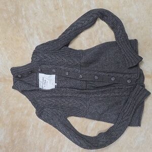 Abercrombie and Fitch babydall grey sweater